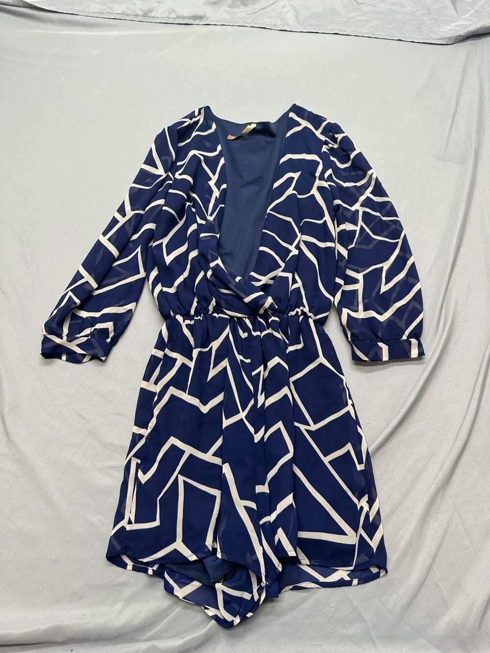 Primi Blue Abstract Geometric Print Long Sleeve V-Neck Romper Small